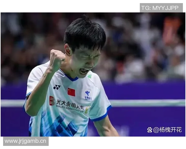 亚洲杯决赛激战正酣 两队鏖战90分钟角逐冠军荣耀